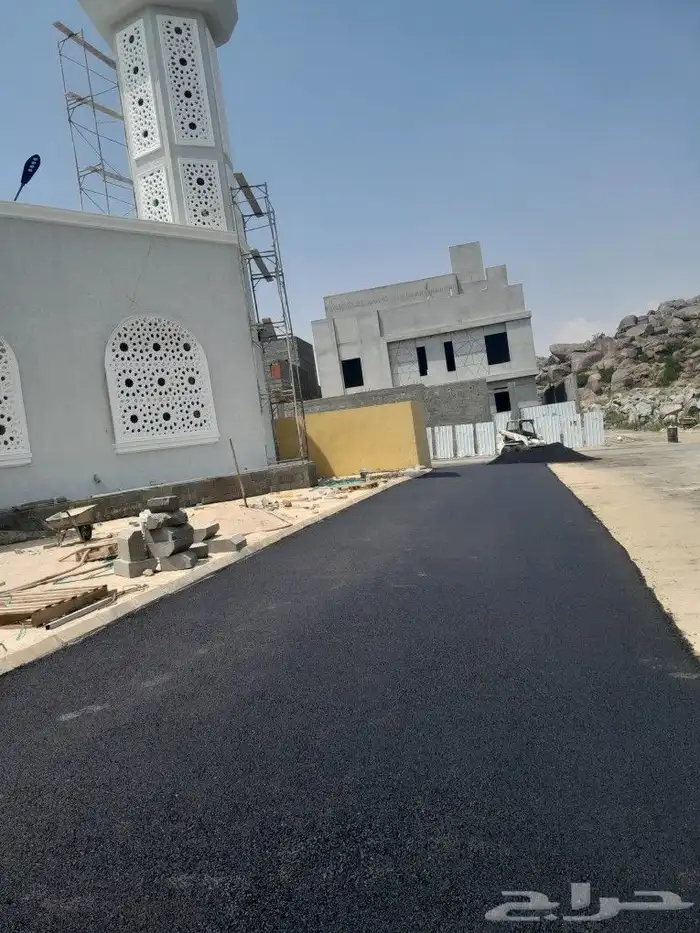 موسسة الجنوب لجميع اعمل الاسفلت الحار والمقشور والتخطيط ودك 1