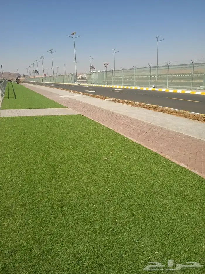 نحن نعمل في تركيب الشبوكه والملاعب 9