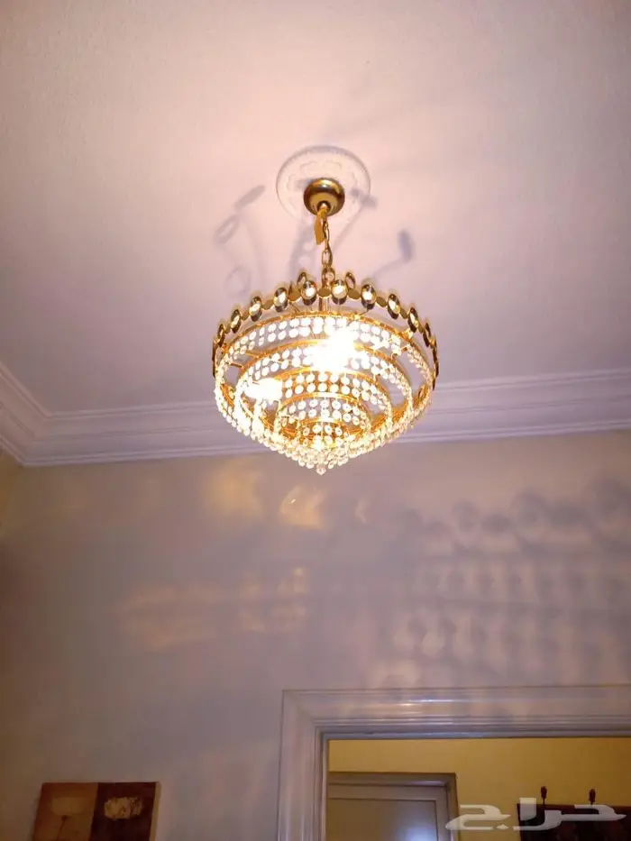 ثريات فخمة ونظيفة بحالة ممتازة  موديلات راقية وكلاسيكية 2