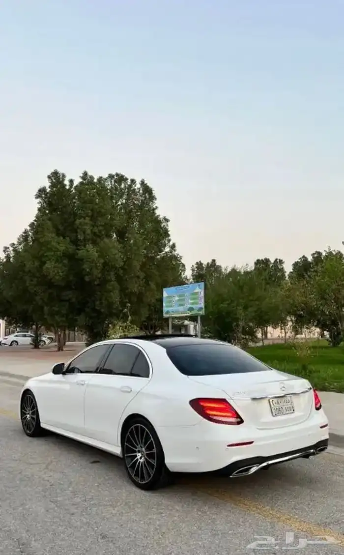مرسيدس e300 نضيف جدا 1