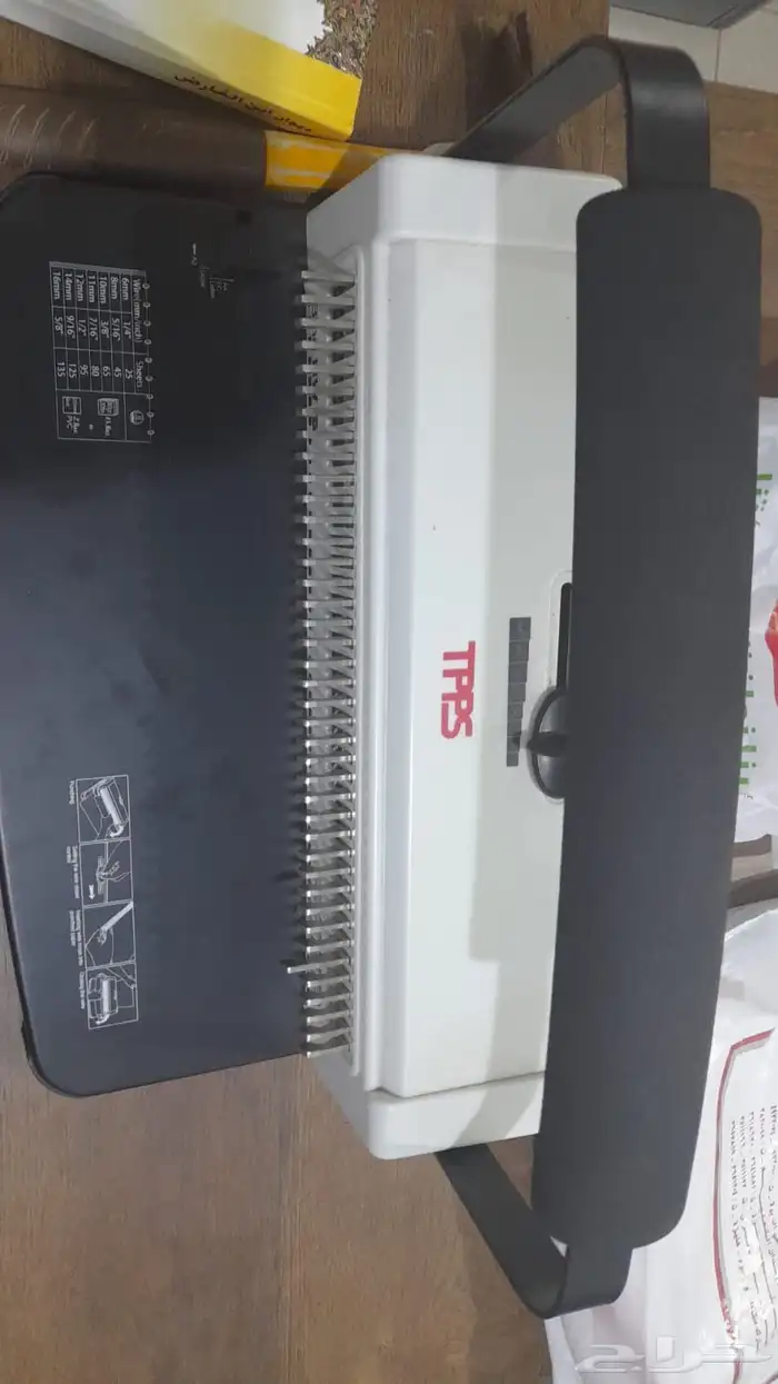 أغراض مكتبة للبيع 5
