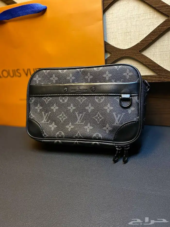 شنط يد رجاليه لويس فيتون 16