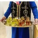 قهوجي وصبابين رجال ونساء 0