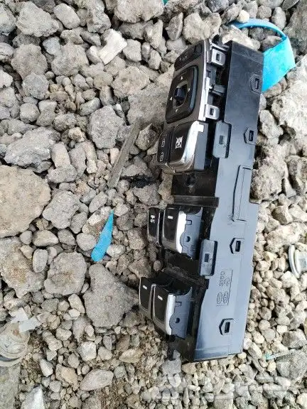 قطع غيار ازيرا2015 6