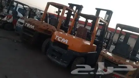 فوركلفت للايجار يومي وشهري جميع الأحجام سيزر لفت ومان لفت 3