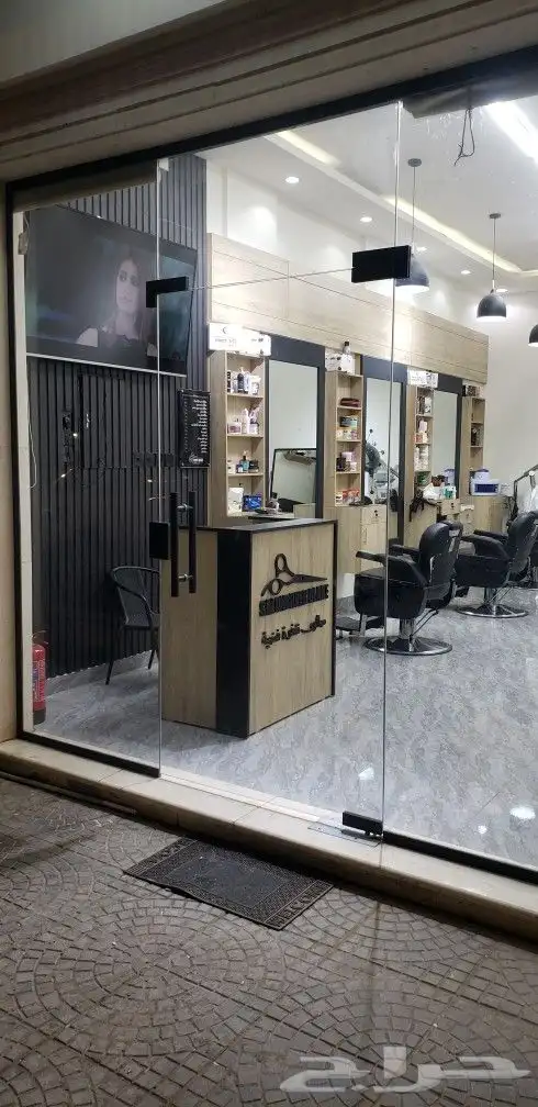 ابو عمر للزجاج والسكوريت 20