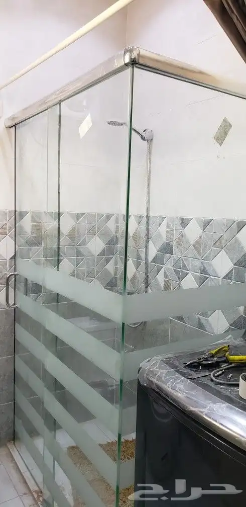 ابو عمر للزجاج والسكوريت 18