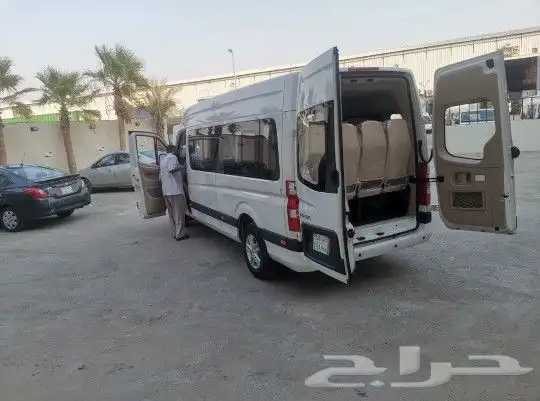 باصات وكوسترات للتأجير 19