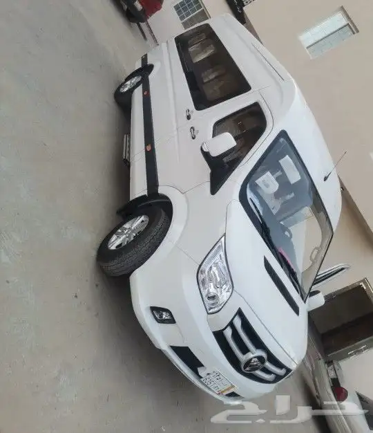 باصات وكوسترات للتأجير 16