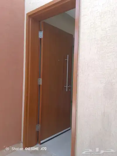 صبغ ابواب خشبيه وجدران ونجار ابواب 2