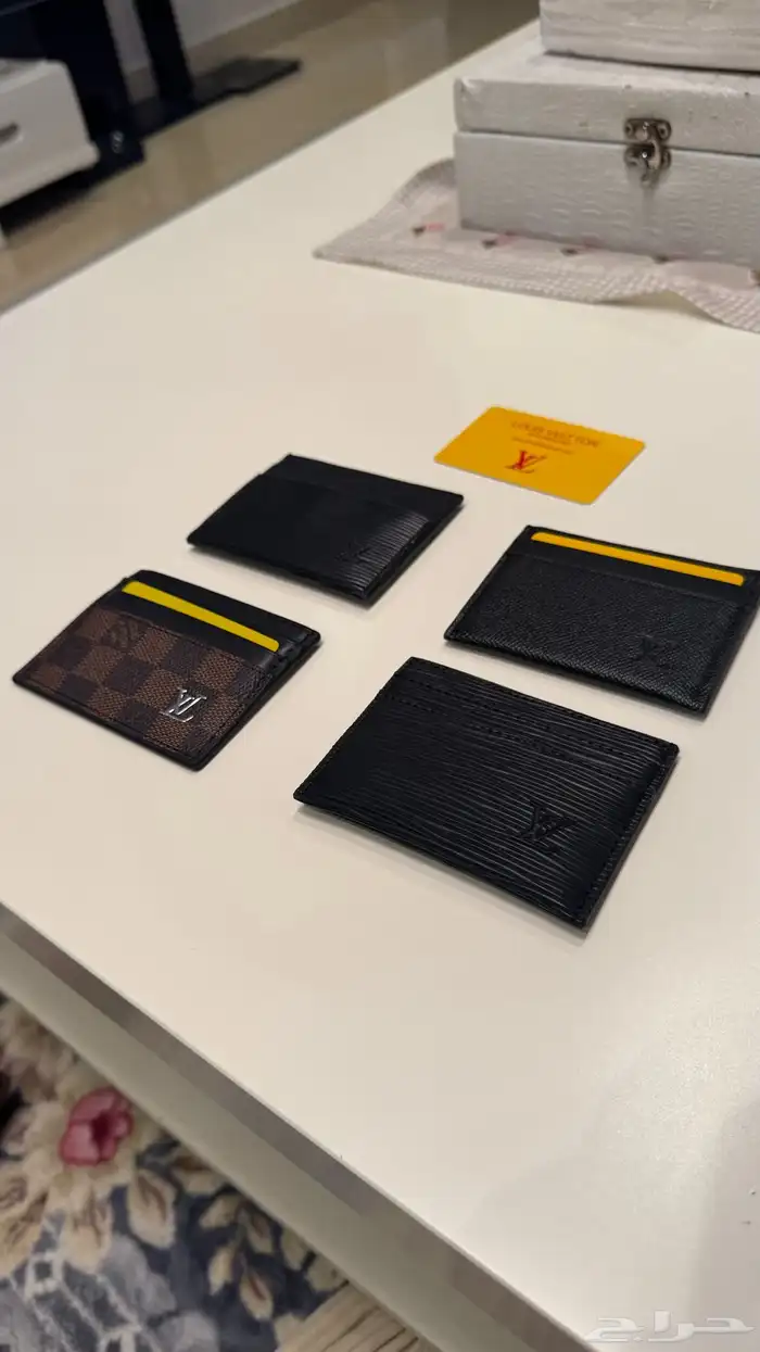 محافظ LV كوبي 4