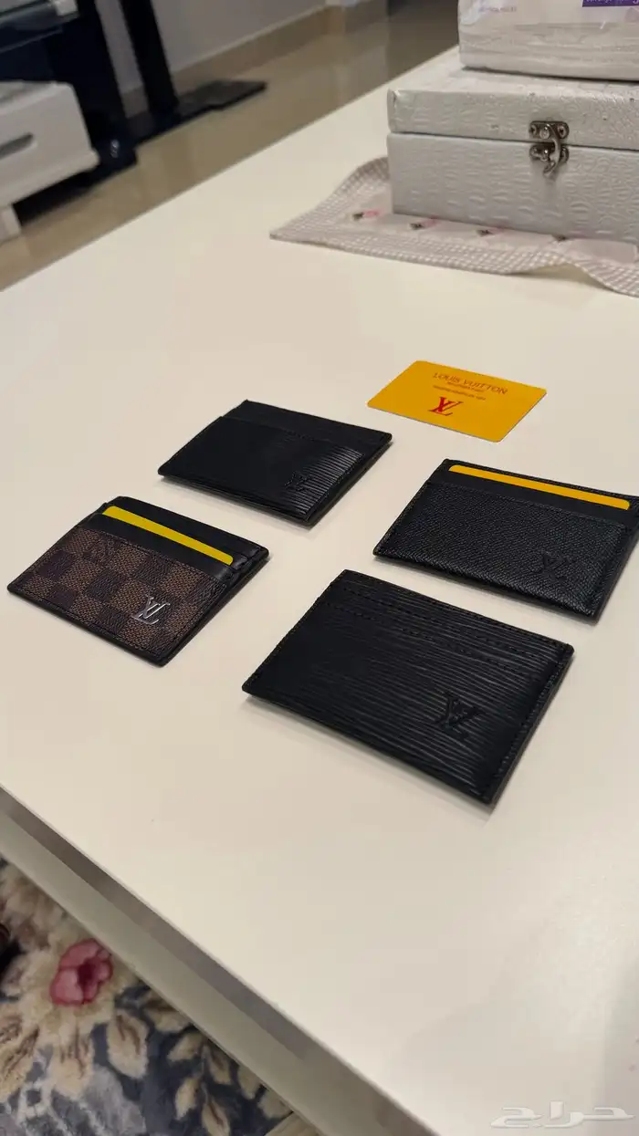 محافظ LV كوبي 0