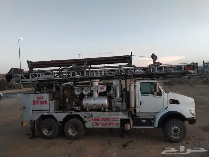 حفار ابار ارتوازية حديث 2