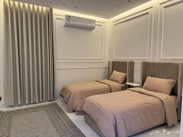 شقة روف سطح واسع مفروشة تأجير محجوزه إلى 29 ذو الحجه 5