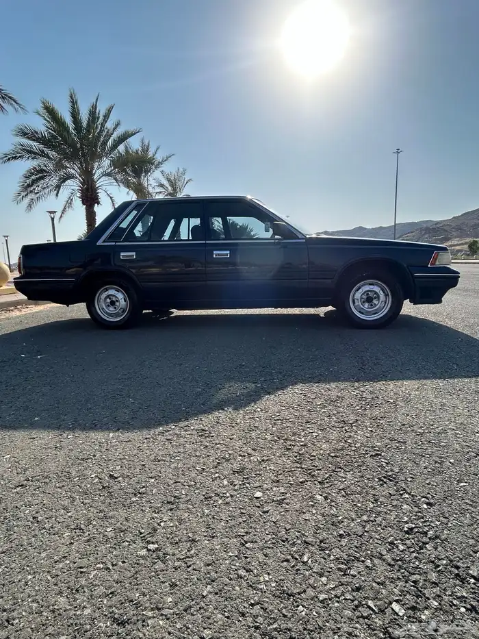 نيسان لوريل موديل 1988 نظيف 3