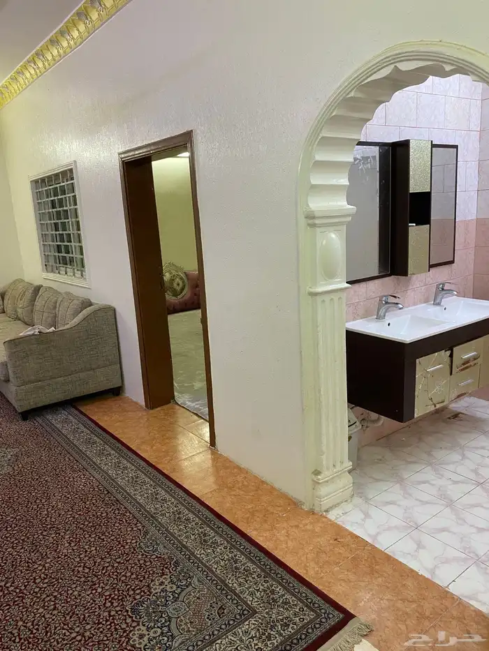 الجموم غرفتين مطبخ حمام مع حوش صغير للايجار 1