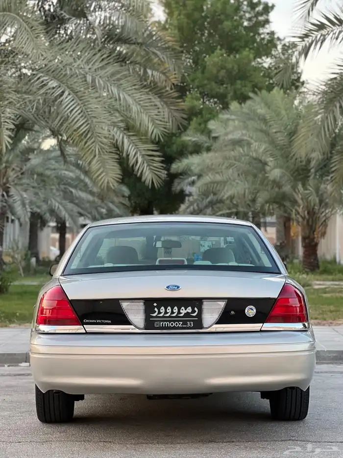 (( تم البيع ))فورد فكتوريا 2010 ممشى 138 الف فقط 18