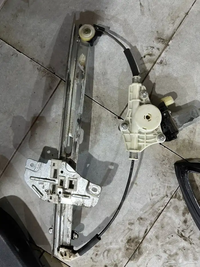 ديكور كيا ريو باب خلفي يمين 1