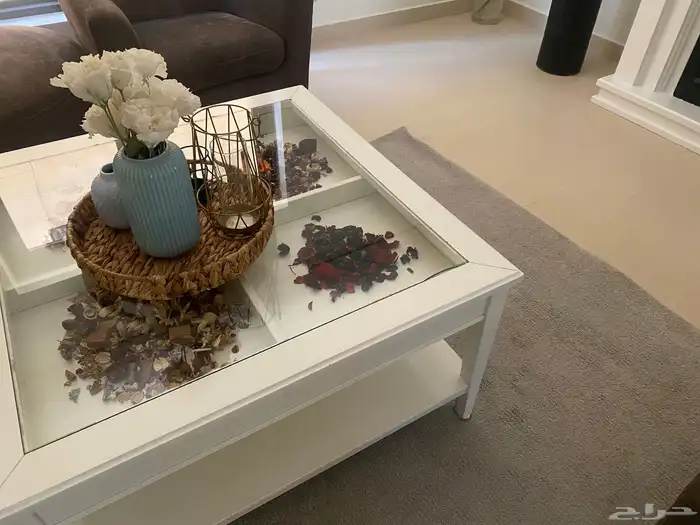 طاولات للبيع 3