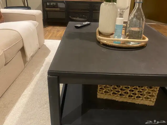 طاولات للبيع 1