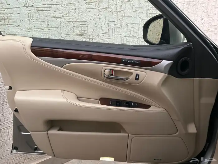 لكسز LS 460 2017 23