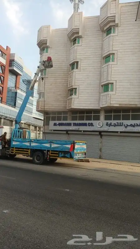 ازاله الصبغ القديم بالرمل وتخشين خرسانه 3