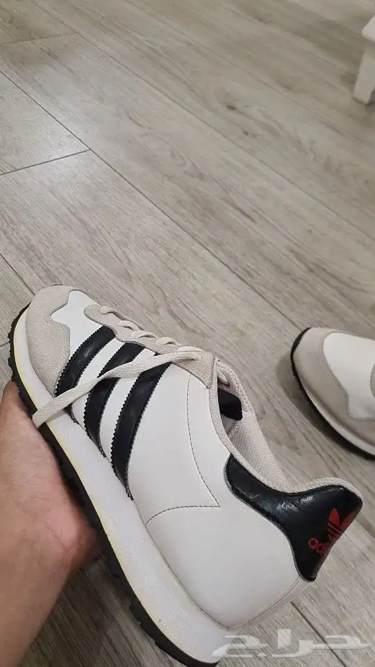 جزمه اديداس 1
