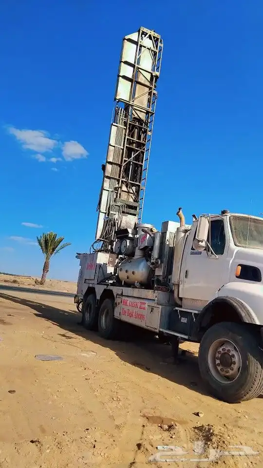 حفار ابار ارتوازية حديث 1