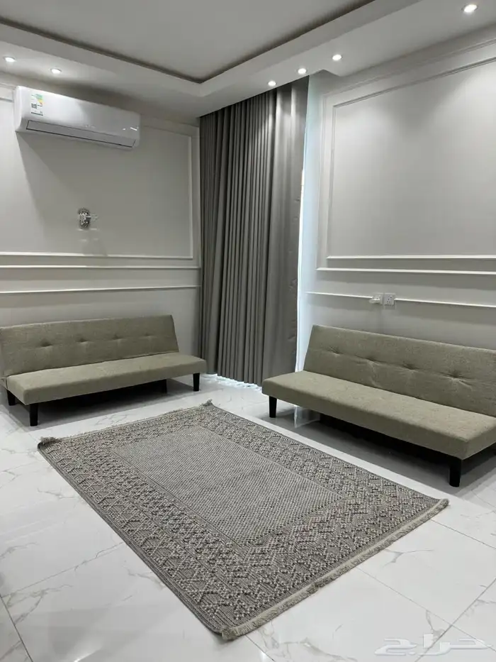 شقة روف سطح واسع مفروشة تأجير محجوزه إلى 29 ذو الحجه 10