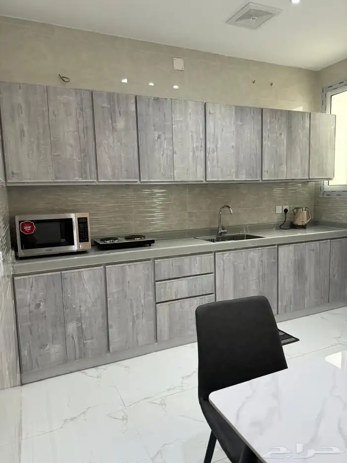 شقة روف سطح واسع مفروشة تأجير محجوزه إلى 29 ذو الحجه 7