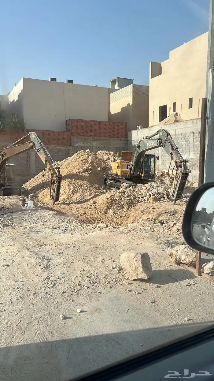 بوكلينات حفر وترحيل بافضل الاسعار 2