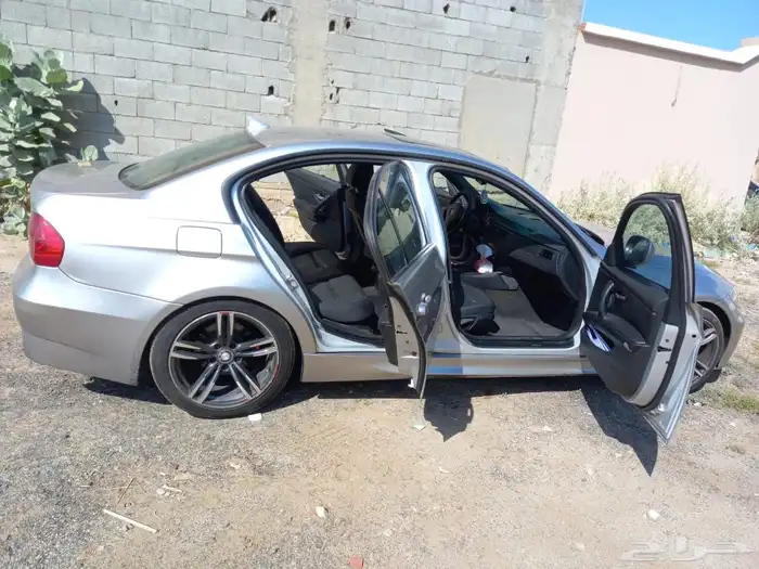 BMW 2011 4
