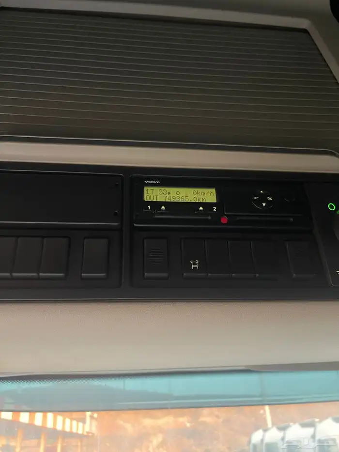 فولفو 2018 طراز 460 بطاقة جمركية 6