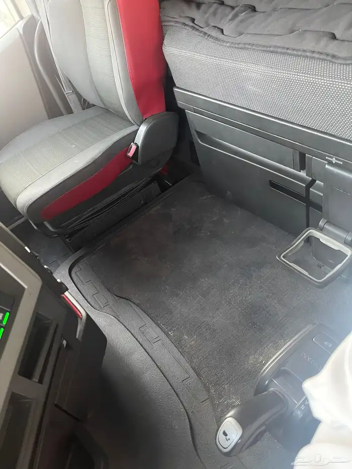 فولفو 2018 طراز 460 بطاقة جمركية 10