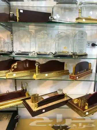 هدايا دروع بشوت مشالح سيوف 41
