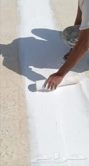 معلم ومقاول عازل الاسطوح والخزانات المائية. 0