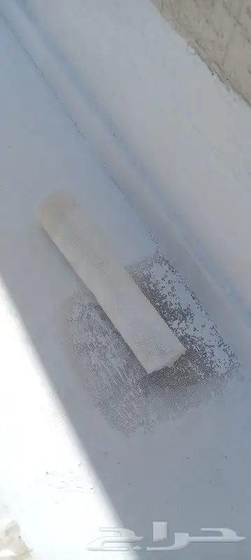 معلم ومقاول عازل الاسطوح والخزانات المائية. 3