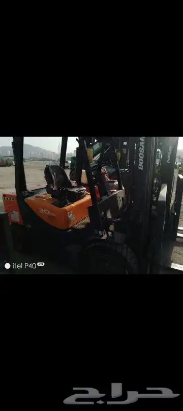 رافعه شوكيه ثلاثه طن للايجار اليومي شهري 0