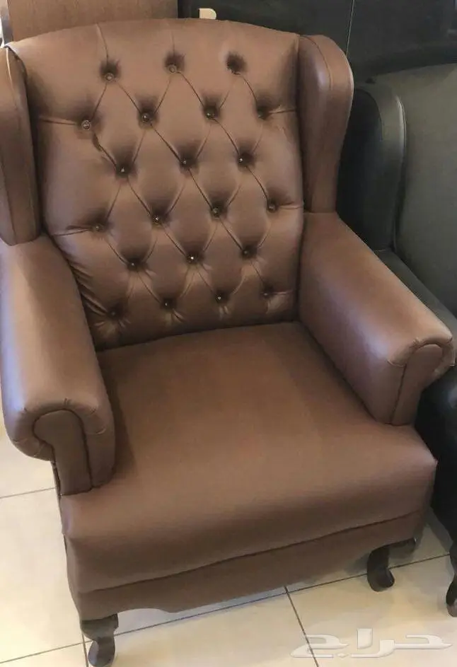 كنب مكتبي جديدة جلد فخم (طقم كنب كلاسيك وكنب ملكي متوفر) 3