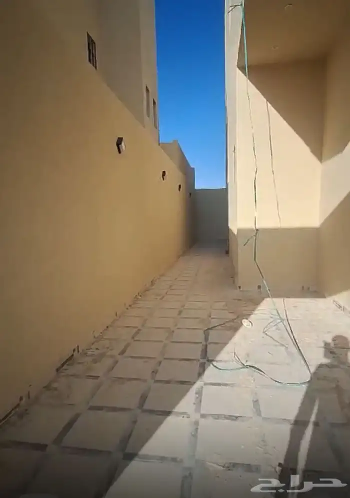فيلا درج داخلي وشقه للبيع 1