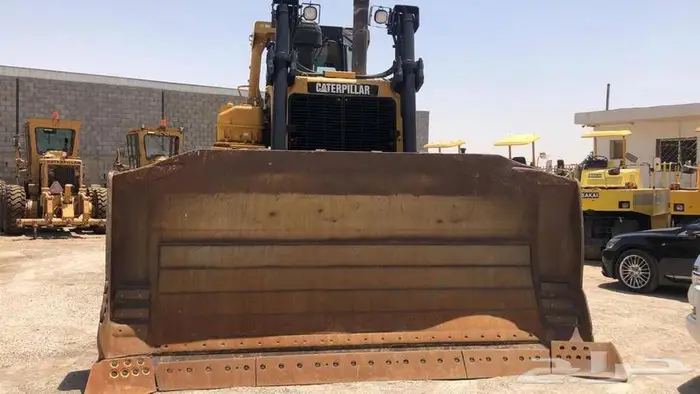بلدوزر d9r للايجار 1