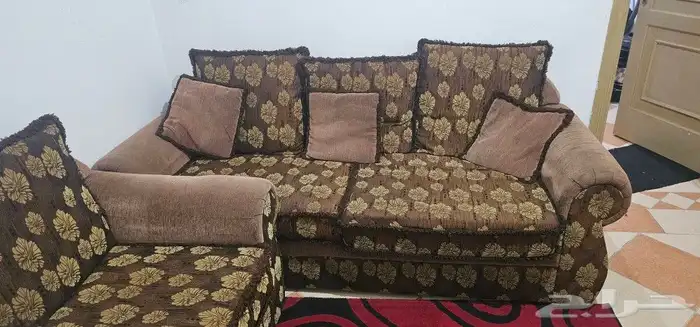 ثلاجة وسرير وانترية للبيع 0