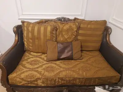 كنب 4 قطع نظيف ممتاز وحالة ممتاز استخدام فتره بسيطه 0