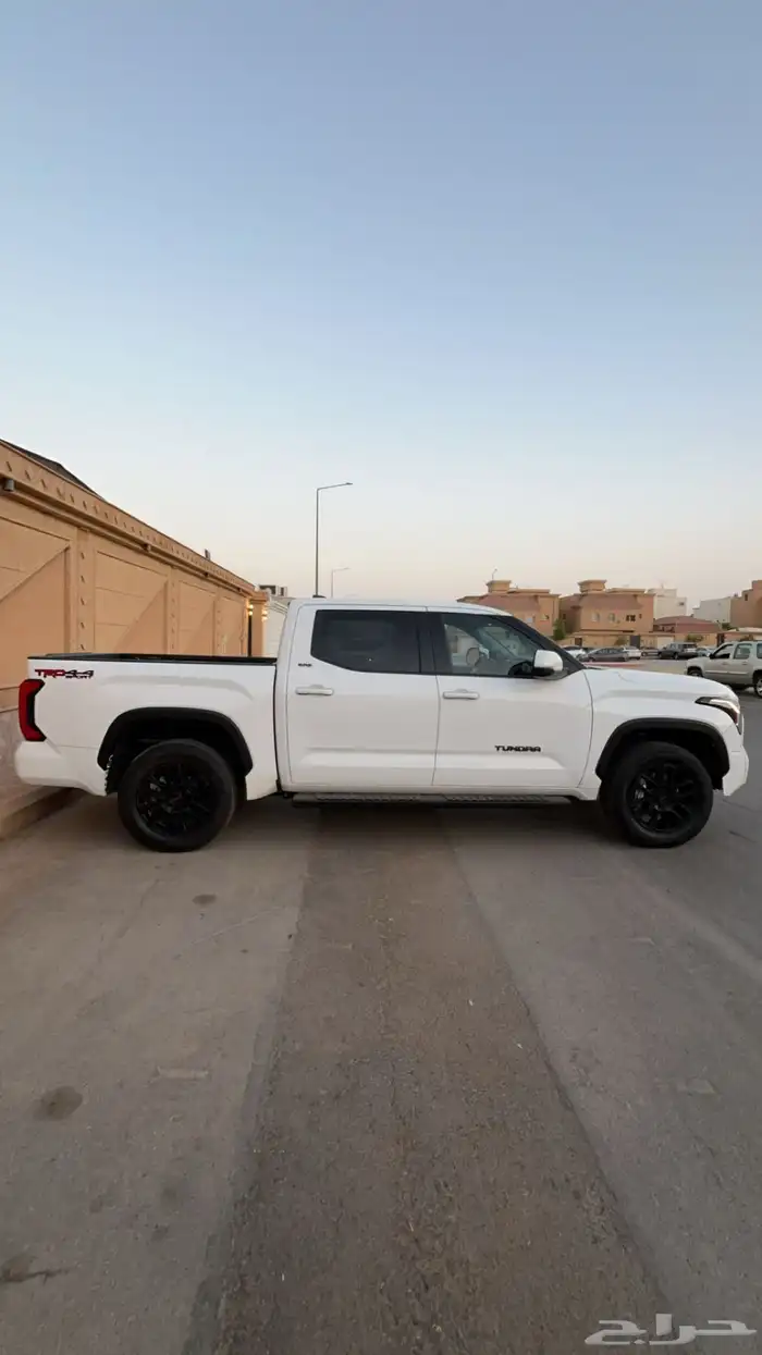للبيع تندرا 2022 10