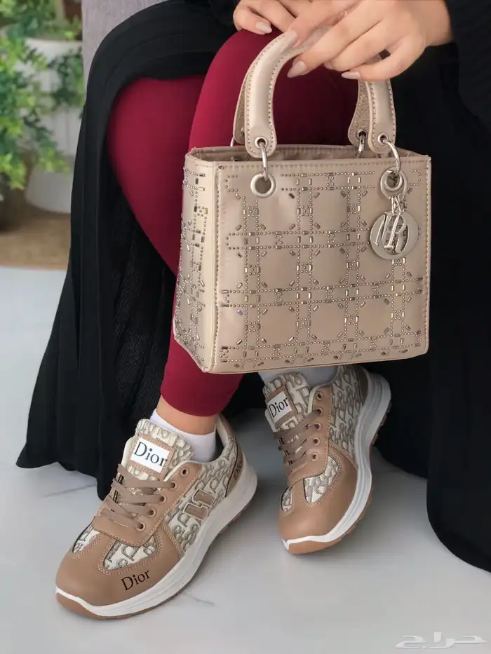 طقم شنط مع شوز ماركة ديور.قوتشي. شانيل 5