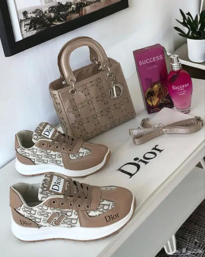 طقم شنط مع شوز ماركة ديور.قوتشي. شانيل 4