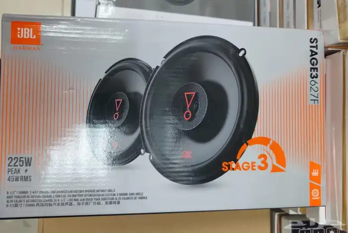 سماعات جي بي ال دائري بيضاوي 11