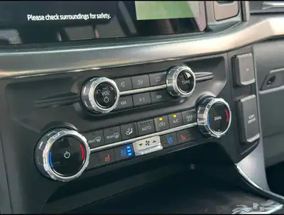 للبيع وانيت فورد F150 موديل 2023 3