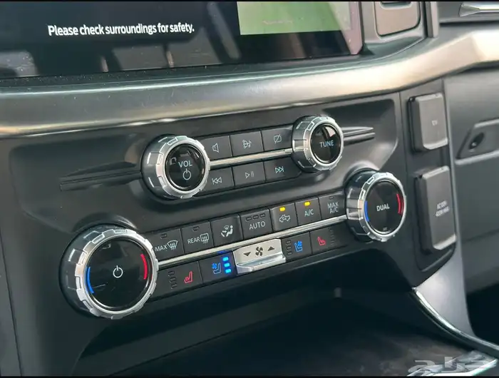 للبيع وانيت فورد F150 موديل 2023 3