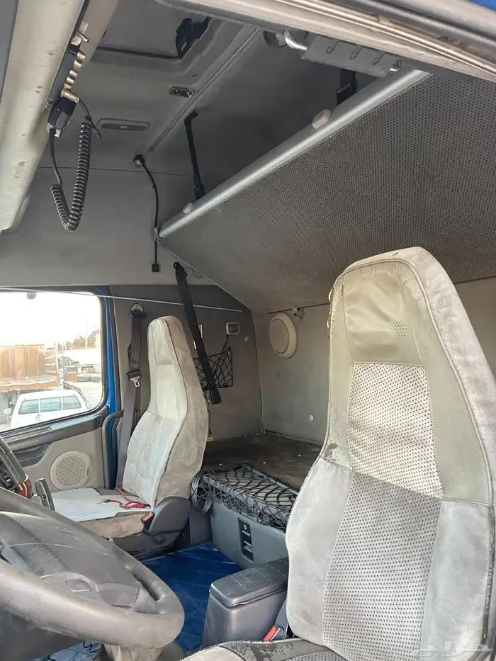 راس شاحنة فولفو 2005 بطاقة جمركية 15